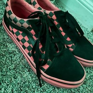 Vans checkered pink